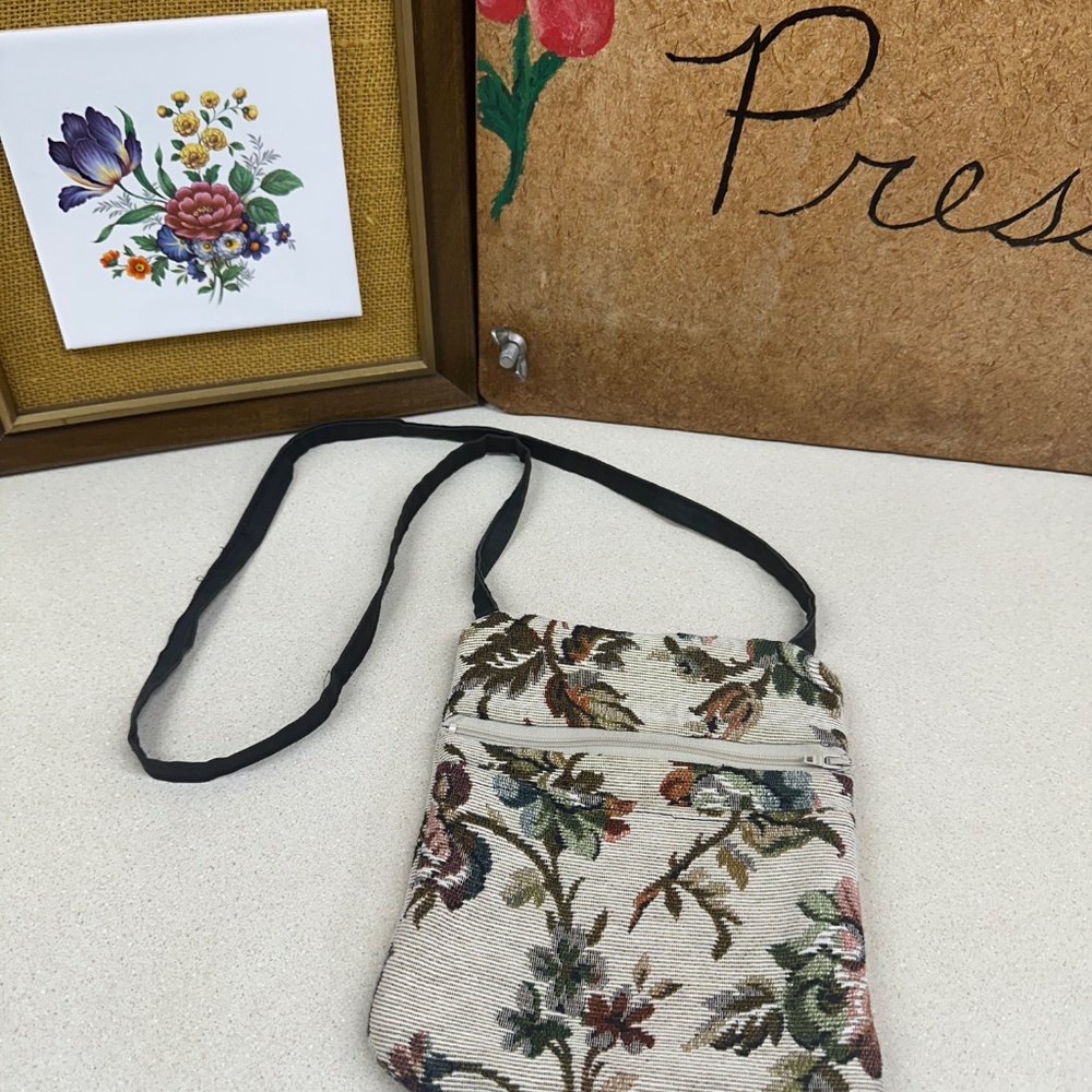 Vintage Purse Satchel Cross Body Floral Flowers